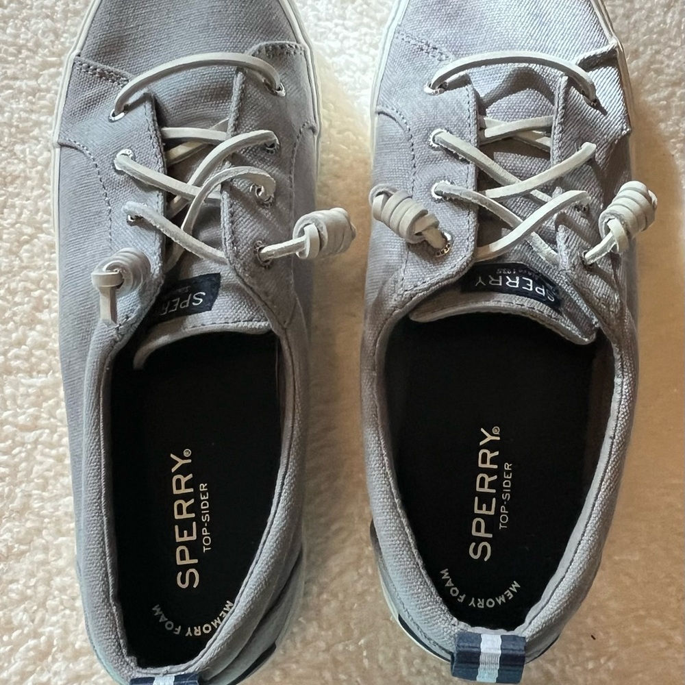 Sperry Women's Light Gray Sneakers